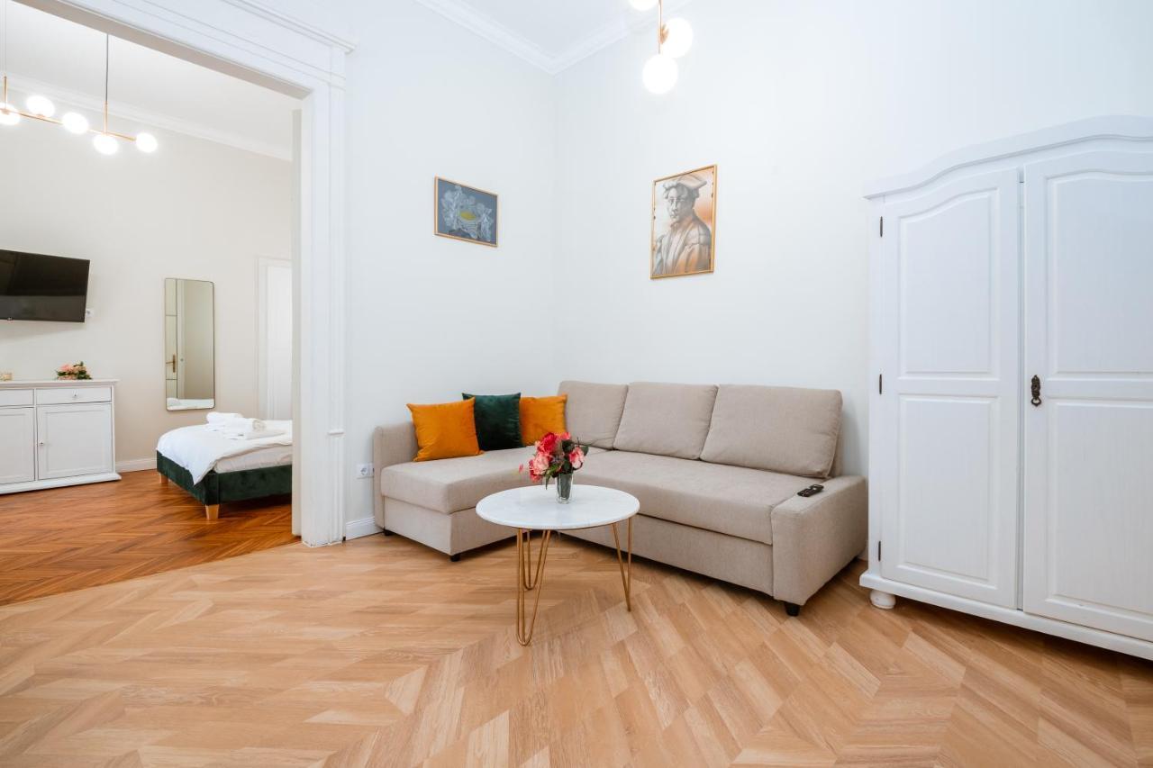 Apartament De Lux Central, P-Ta Matei Corvin Kaloşvar Dış mekan fotoğraf