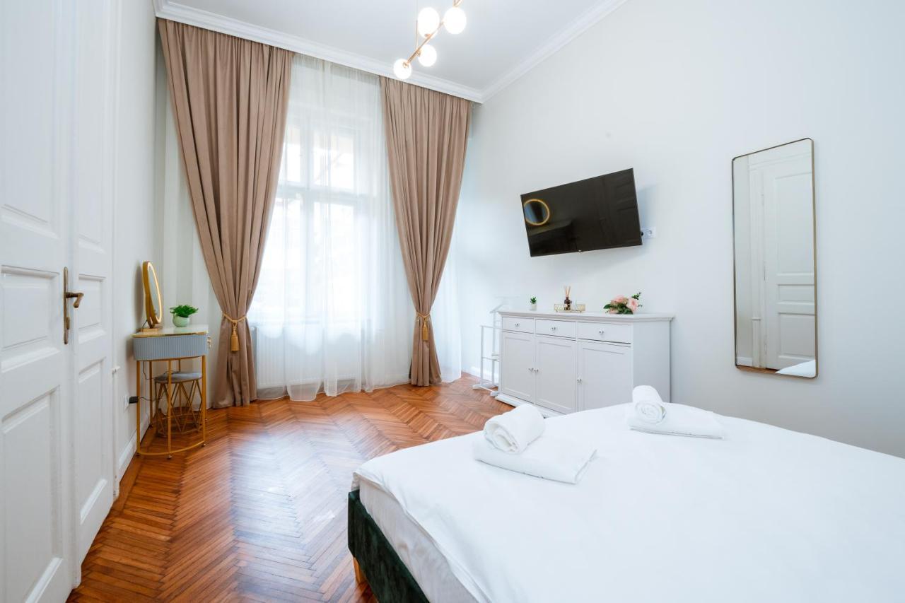 Apartament De Lux Central, P-Ta Matei Corvin Kaloşvar Dış mekan fotoğraf
