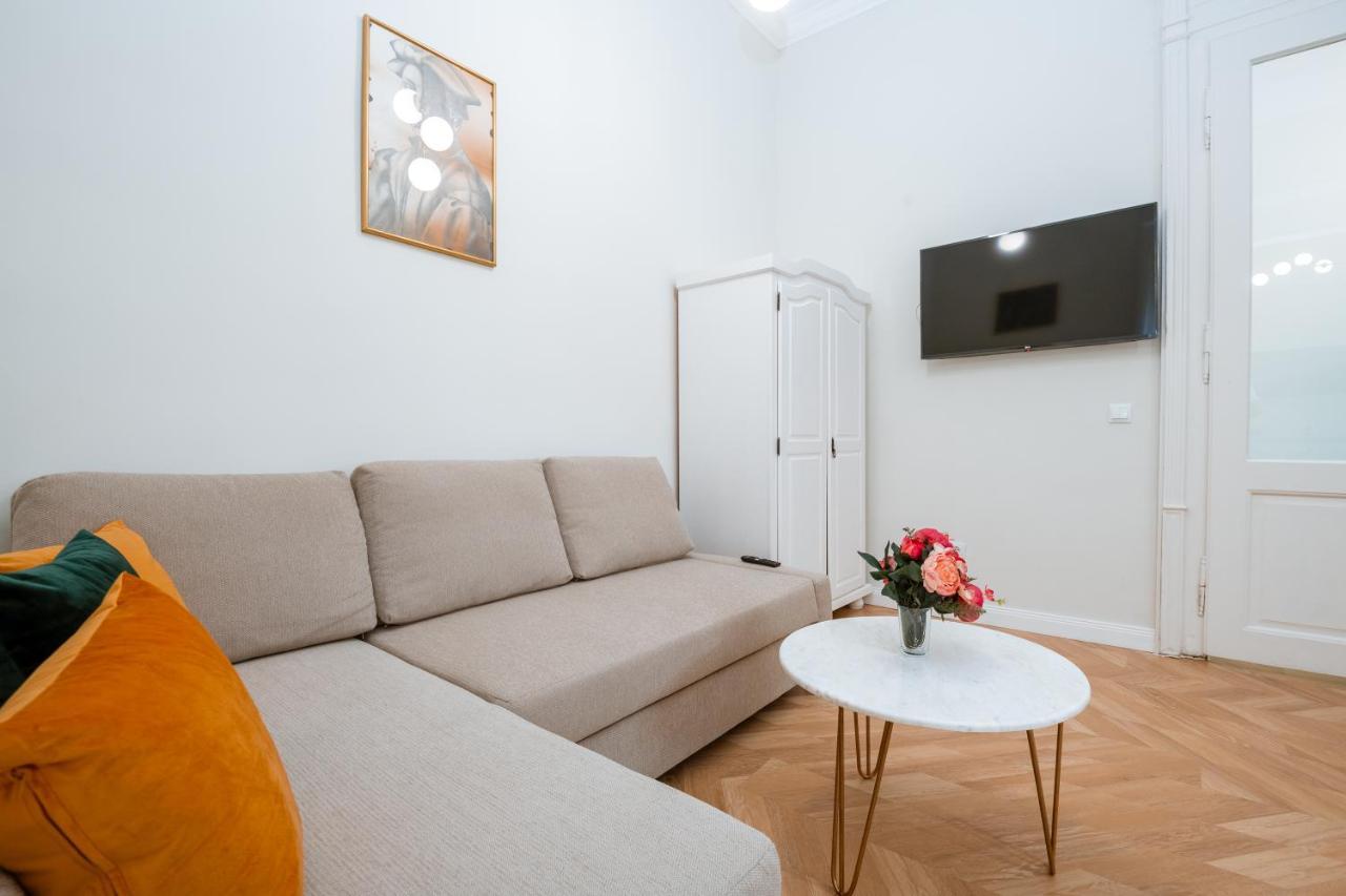 Apartament De Lux Central, P-Ta Matei Corvin Kaloşvar Dış mekan fotoğraf